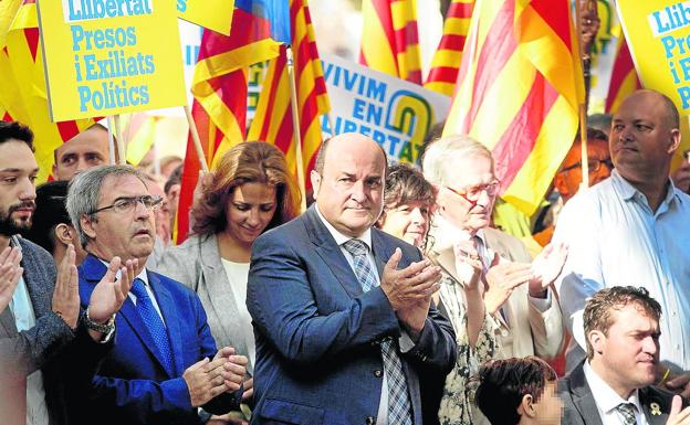 El campo de minas de Cataluña acecha al PNV