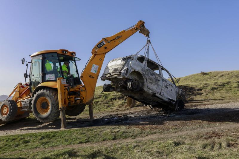 Aparece calcinado en la cruz de Olárizu un coche robado en Landaberde