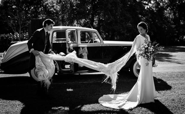 La novia vitoriana del vestido viral que se casó en el Castillo de Arteaga