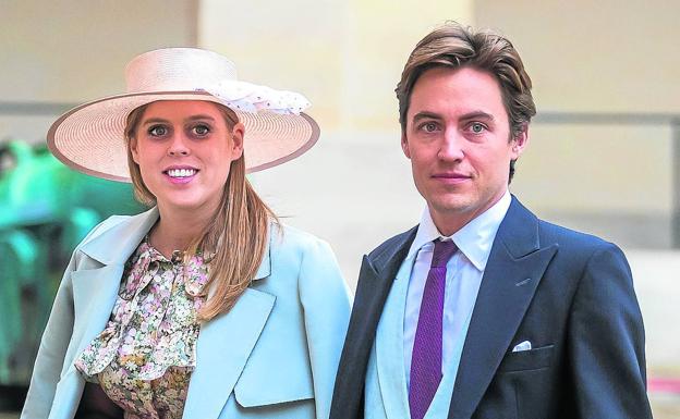 Isabel II abre Buckingham para que se case su nieta