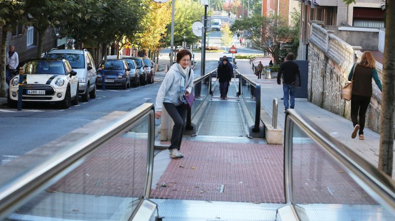 Getxo acelerará la respuesta a las averías en rampas mecánicas ante las quejas vecinales