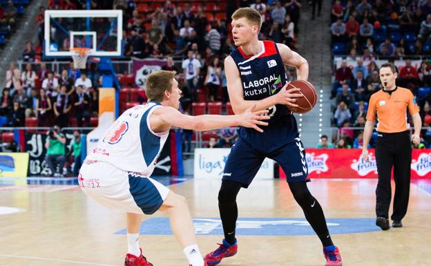 El exbaskonista Davis Bertans participará en el concurso de triples del All Star de la NBA