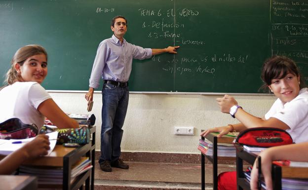 El Parlamento pide a Educación contar con docentes de Francés de Iparralde y Navarra