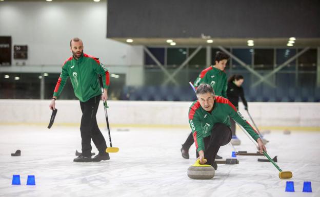 Competir internacionalmente solo para entrenar de manera adecuada