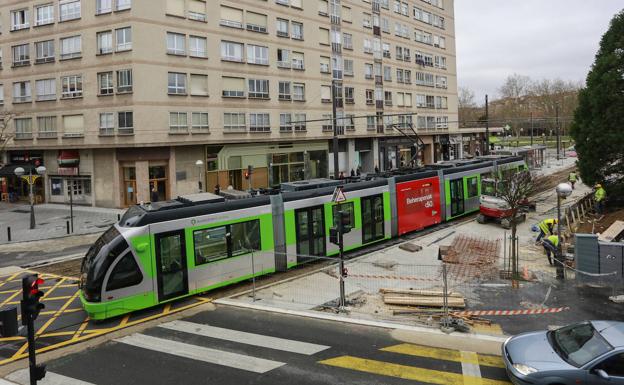 Las obras del tranvía a Salburua comenzarán antes del verano