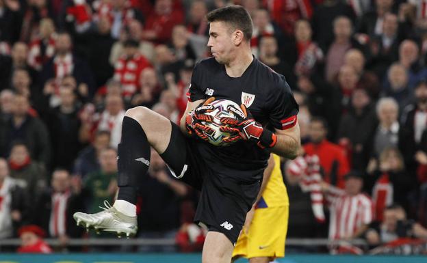 La titularidad de Unai Simón a debate en las redes