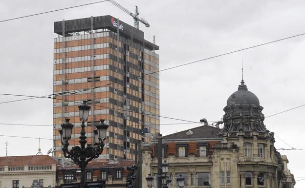 El institución foral busca entre nueve empresas un gestor para la Torre Bizkaia