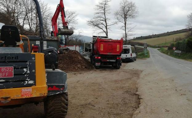 Una parada escolar entre escombros y excavadoras en Añana