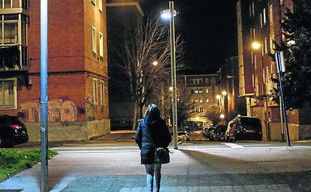 Quejas en San Martín, Lakua y Ariznabarra por el alumbrado