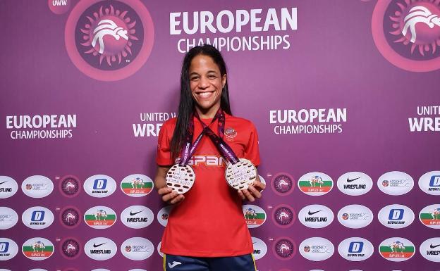 La luchadora vizcaína Naiomi Matthews vuelve a deslumbrar en Europa