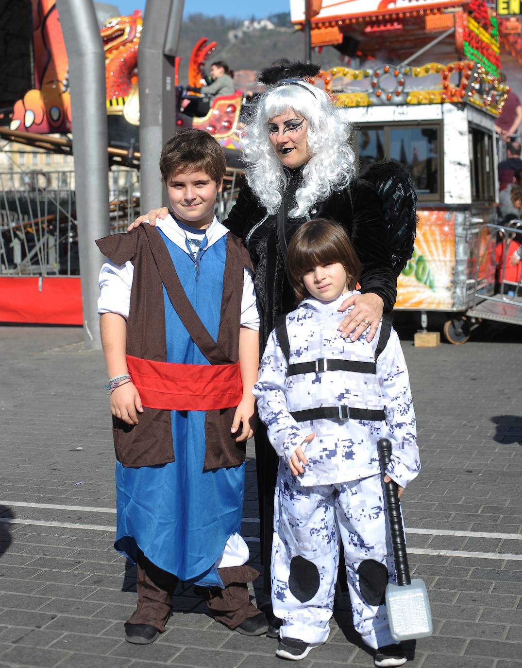Los bilbaínos disfrutan a tope del domingo de Carnaval