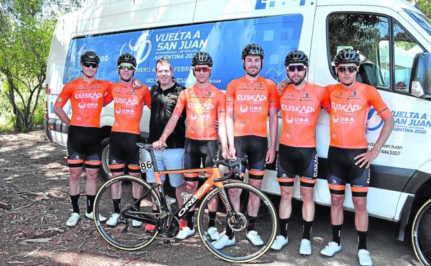 El Euskadi hace méritos para evitar que la Vuelta le descarte