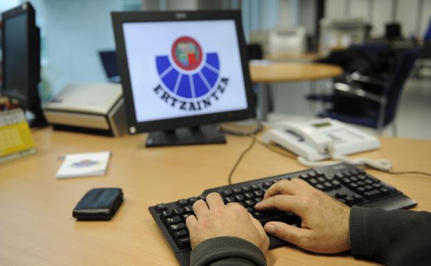 La Ertzaintza alerta de estafas de hasta 700 euros a vendedores de artículos de segunda mano