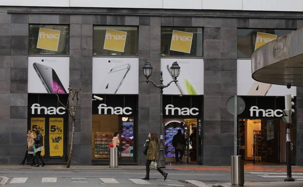 Obligan a Fnac a entregar los móviles Huawei que vendió 550 euros más baratos por «error tipográfico»