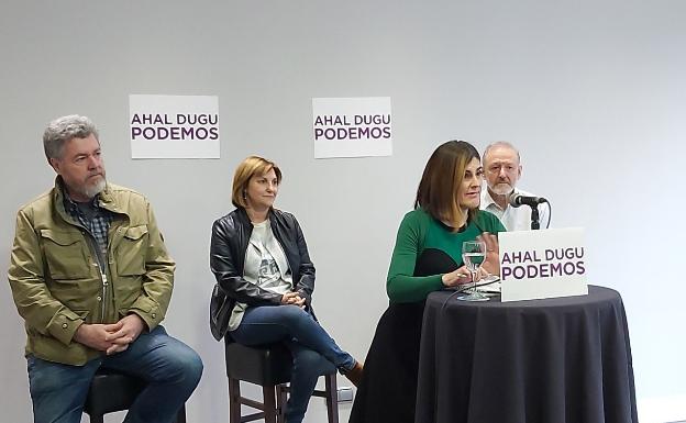 Miren Gorrotxategi, coralista y parte de la cantera morada de docentes de la UPV