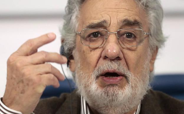 Plácido Domingo pide perdón