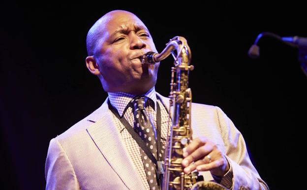 Branford Marsalis y el tributo a Charlie Parker, saxos de lujo en el Jazz de Vitoria