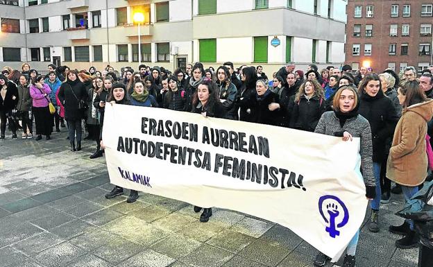 La cámara del 'vending' de Solokoetxe grabó el acoso a la menor de 13 años