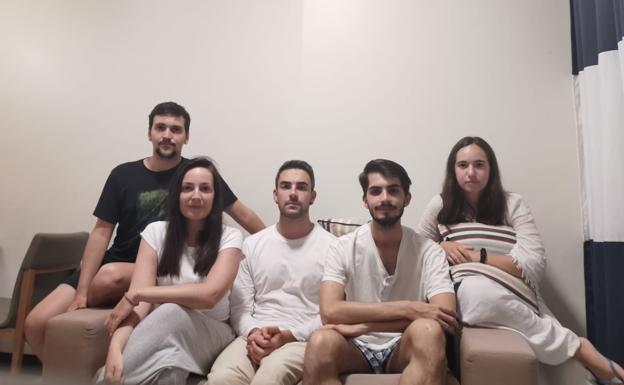 Dos vizcaínos en Filipinas: «El Gobierno nos tiene que ayudar a salir»