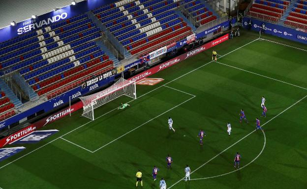 La Liga quiere volver, a puerta cerrada, a finales de abril