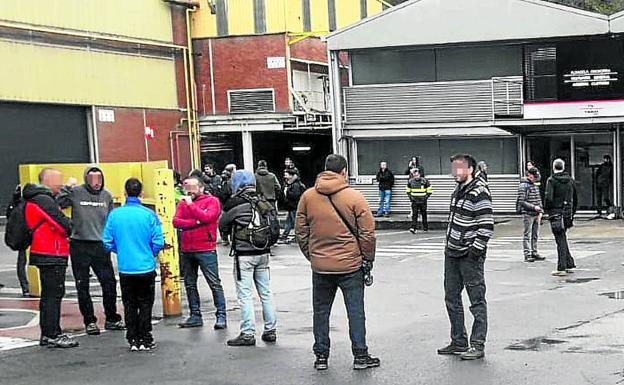 La presión sindical obliga a parar a las grandes fábricas vascas y algunas ya plantean ERTEs