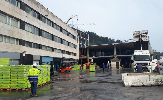 Piden a Bruselas medidas «urgentes» y «precisas» para garantizar el suministro de pescado a la población