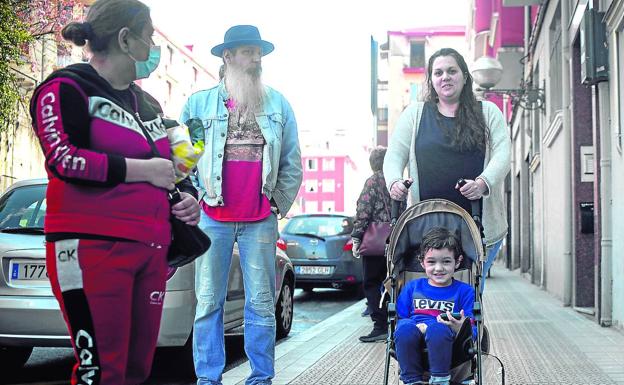 «¿Tengo que pintarle en la frente que es un niño autista?»