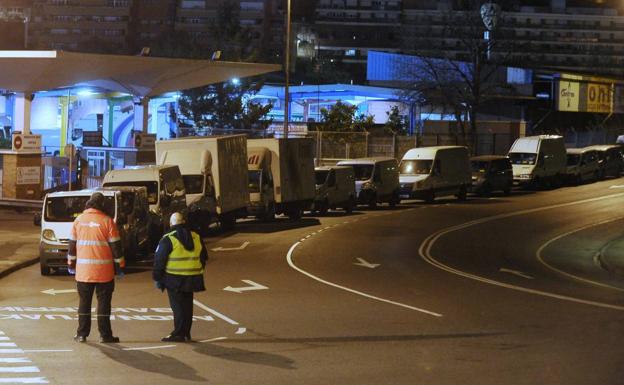 Una madrugada en la cola de Mercabilbao