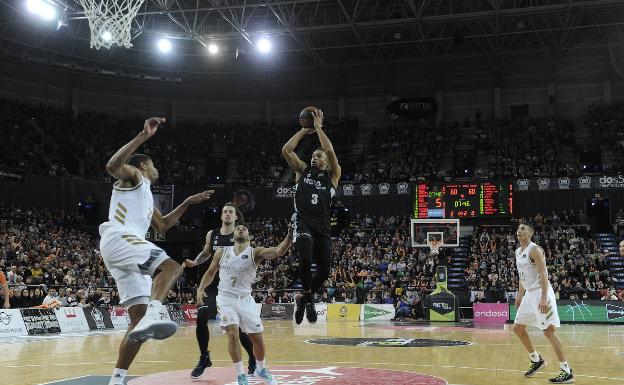 La ACB descarta regresar el 24 de abril, pero afirma que su intención es acabar la temporada