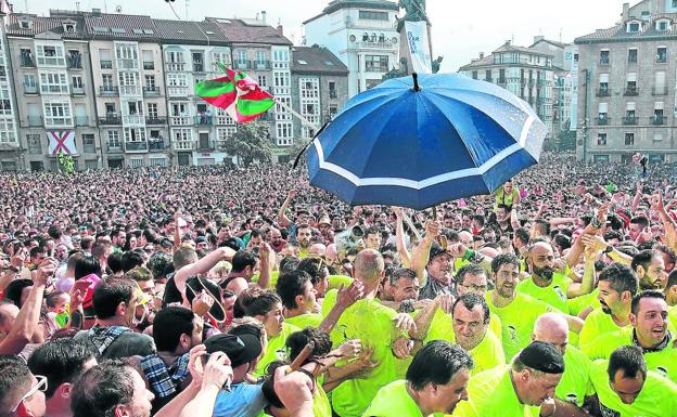 Vitoria no descarta cancelar La Blanca y teme por piscinas y colonias