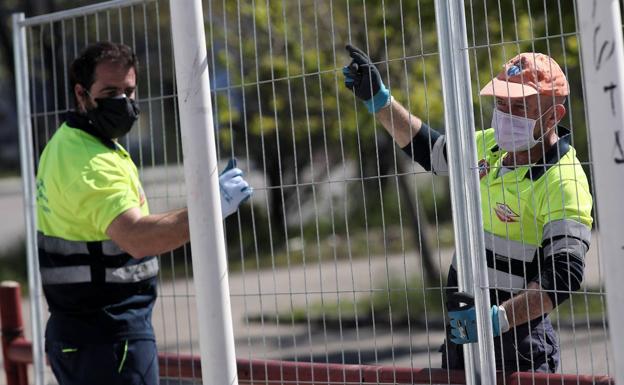 Euskadi mantiene su recomendación de no usar mascarilla, mientras el Gobierno central sopesa hacerlo