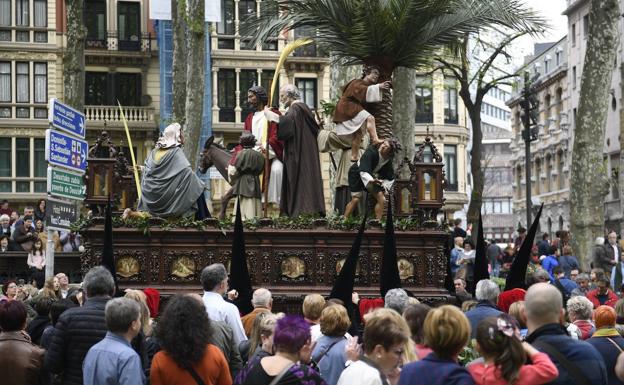 La Semana Santa comienza a puerta cerrada y sin procesiones por la calle