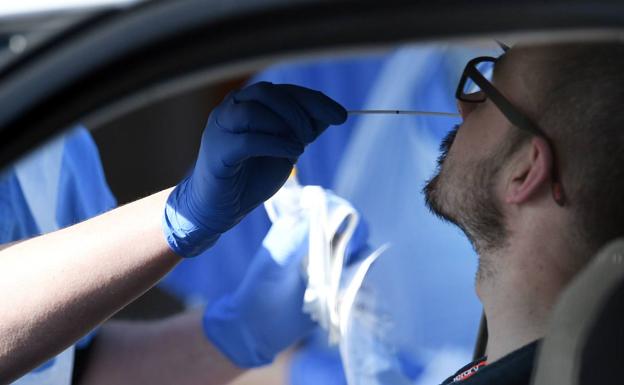 Científicos vascos desarrollan en diez días un test para diagnosticar el Covid-19