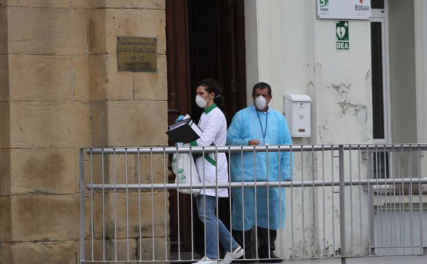 Residencia municipal de Sestao: 10 fallecidos y 46 de sus 48 mayores han dado positivo