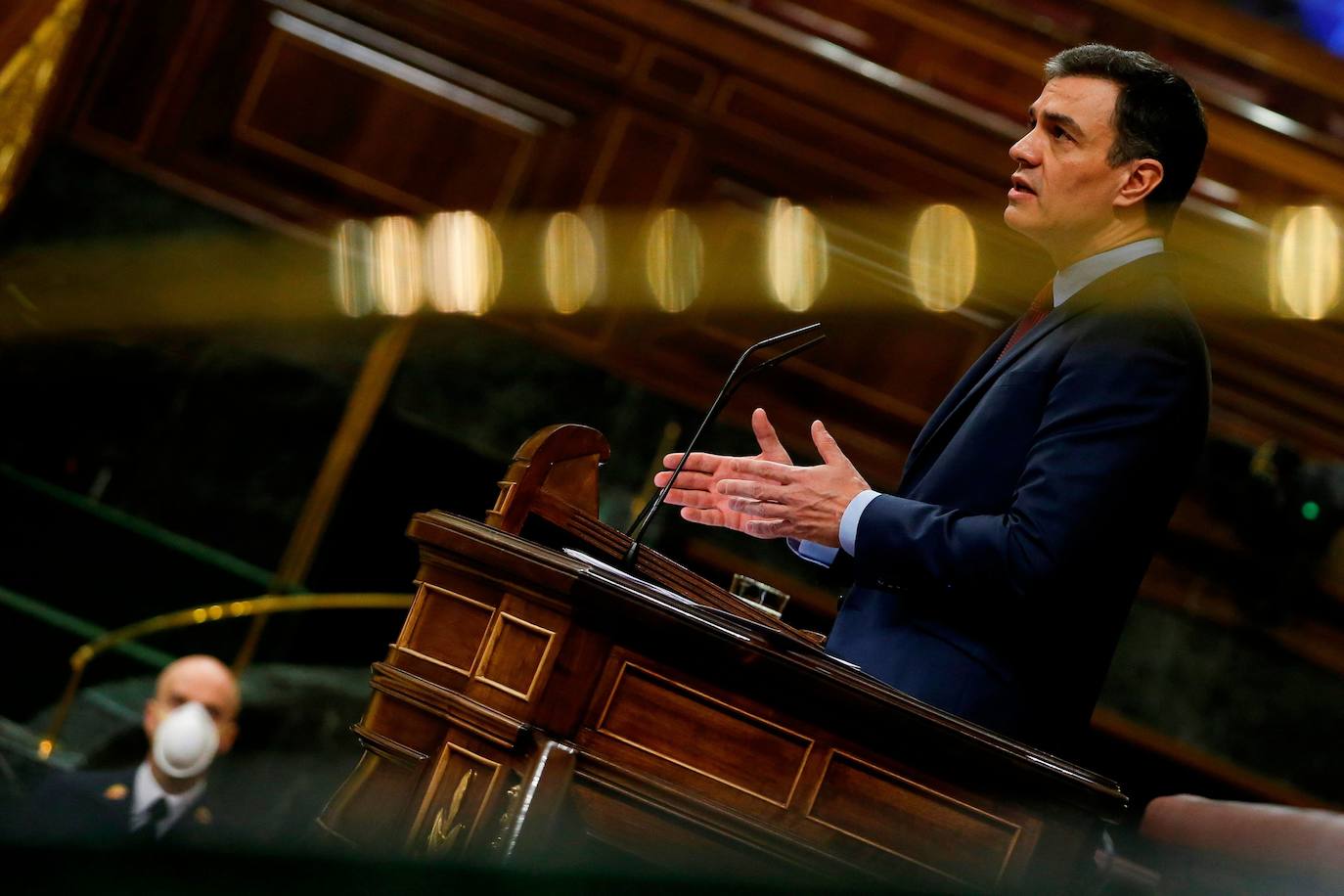 Sánchez propone un gran pacto basado en la Constitución para reconstruir España