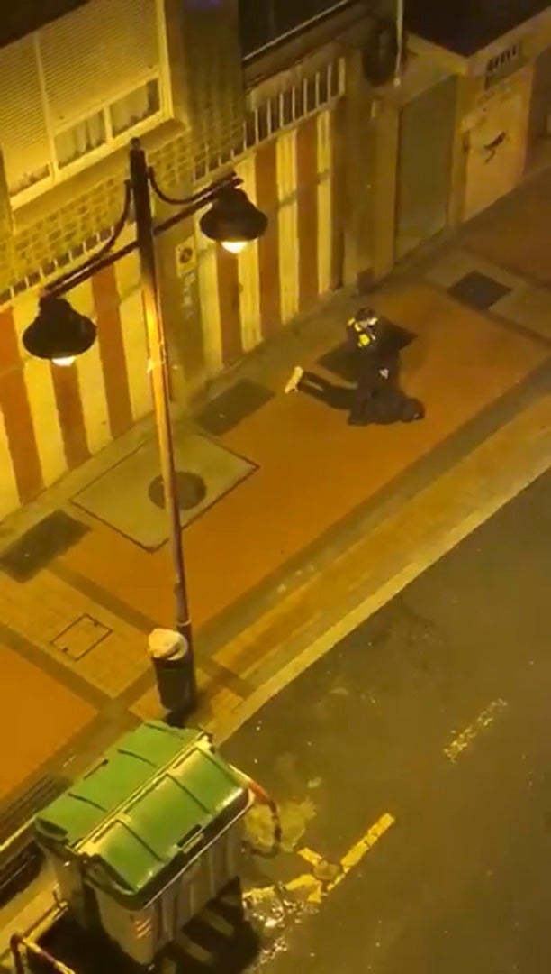 Detenido por la Policía de Barakaldo en una persecución cuando circulaba en un coche robado, en sentido contrario y a 100 kilómetros por hora