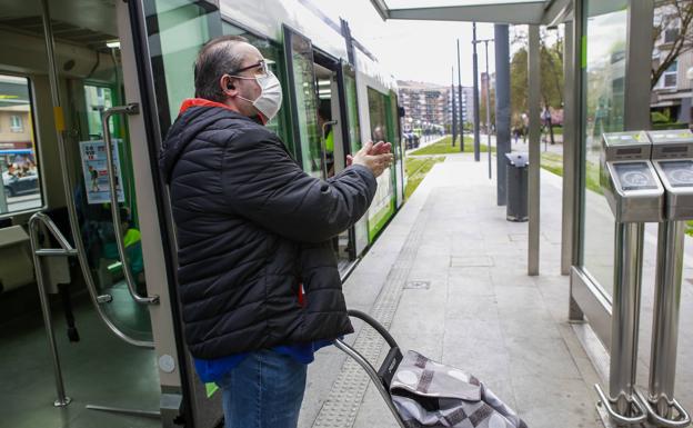 La Cruz Roja repartirá en Vitoria las 74.000 mascarillas del Gobierno central