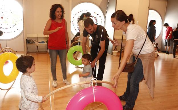 La matriculación en las escuelas infantiles de Vitoria, en suspenso