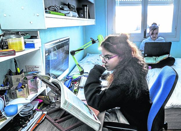 Menos alumnos por aula en una vuelta a clase que iniciaría segundo de Bachiller