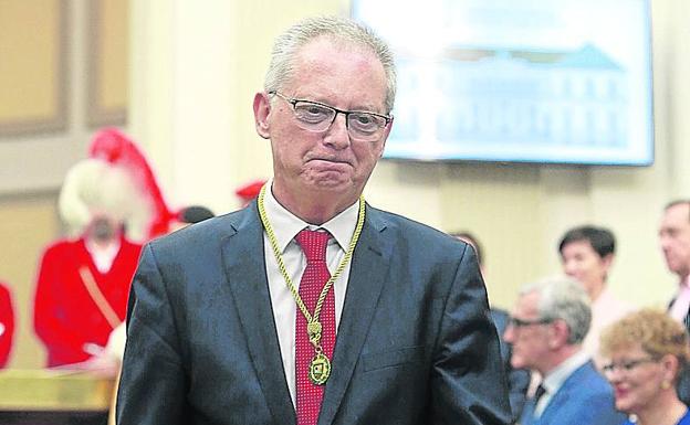 El diputado responsable de los geriátricos de Álava no comparecerá en las Juntas hasta el 11 de mayo