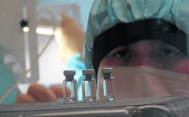 Setenta ensayos persiguen la vacuna en todo el mundo