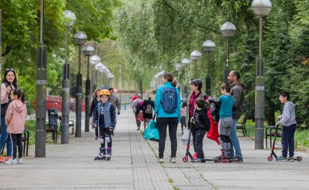 48.000 niños alaveses ya disfrutan la calle