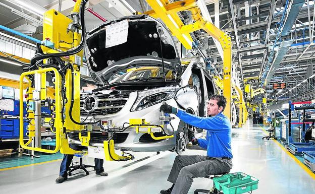 La automoción arranca hoy al ralentí por la caída de la demanda y los protocolos