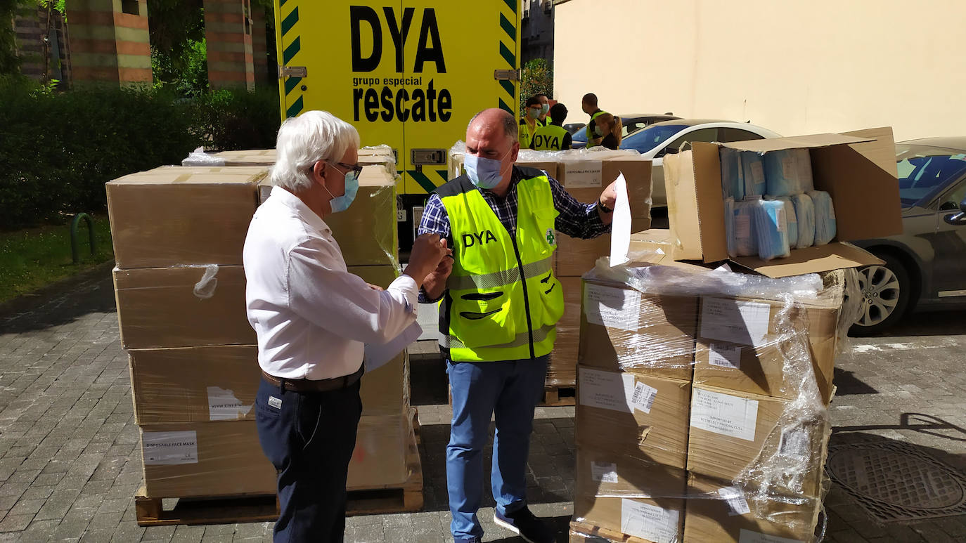 Euskadi recibe 684.000 mascarillas, que desde mañana son obligatorias en el transporte público