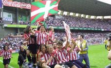 Celebración en San Mamés de la consecución del primer título del conjunto femenino rojiblanco./MIREYA LÓPEZ