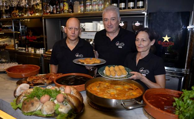 Los viernes, en el Baste de María Muñoz