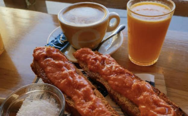 Deliciosos desayunos en el Beetle de la Plaza Unamuno