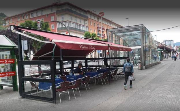 Deliciosos pintxos y rabas en el Presley