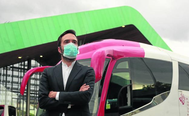 «La ciudad ya no está hecha para el coche, hay que confiar en el transporte público»