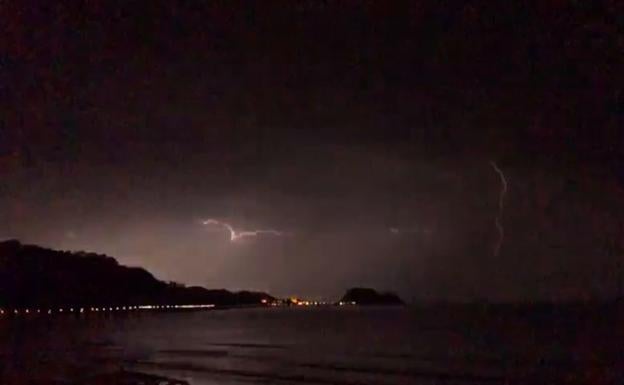 Más de 23.000 rayos han tocado tierra en Euskadi desde ayer